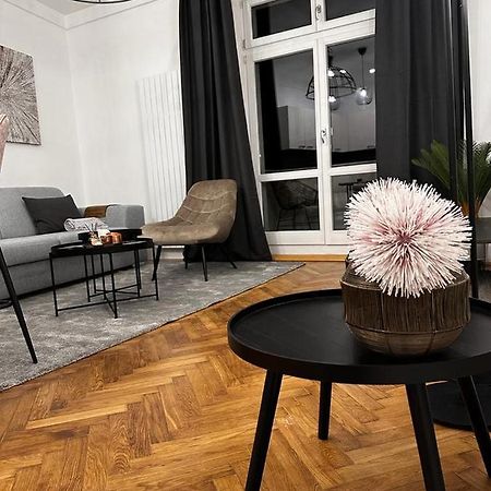 Riverside Apartment การ์โลวีวารี ภายนอก รูปภาพ