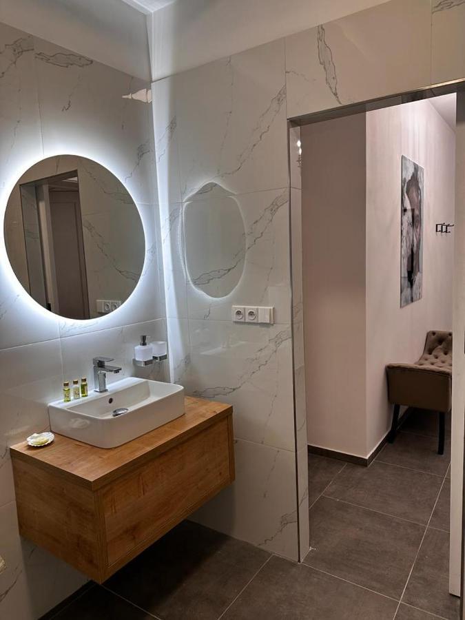 Riverside Apartment การ์โลวีวารี ภายนอก รูปภาพ