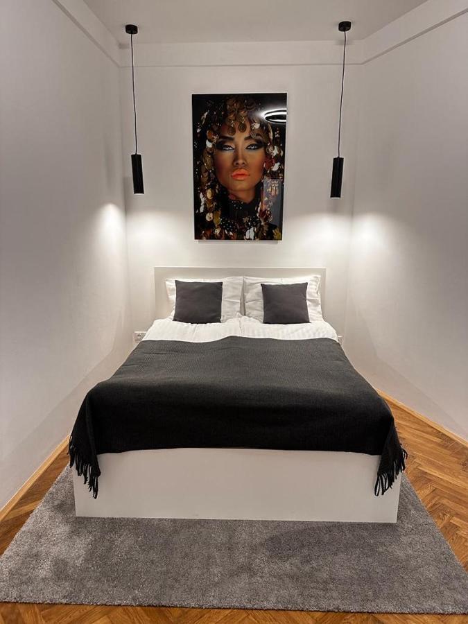 Riverside Apartment การ์โลวีวารี ภายนอก รูปภาพ