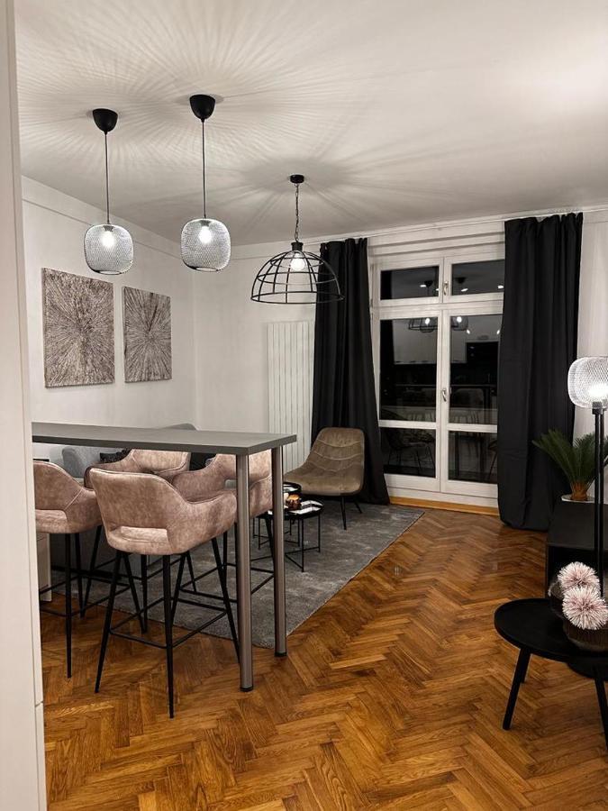 Riverside Apartment การ์โลวีวารี ภายนอก รูปภาพ